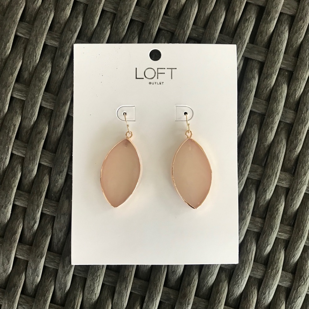 Loft Dangle Peach colored earrings